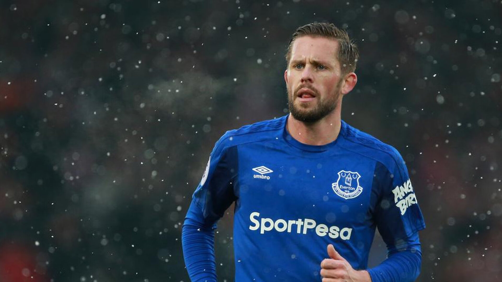 “西甲豪门内哄不断,争冠战火再度点燃”,豪门三强挥金如土,赚足流量的西甲联赛迎来新伙伴